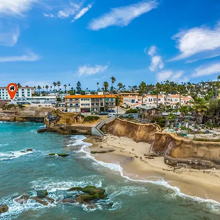 Oceanfront Paradise - Spa, Pet-Friendly, Fast Wifi, Parking & Dream Views